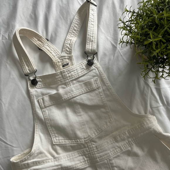 Short Overalls - Picture 2 of 7